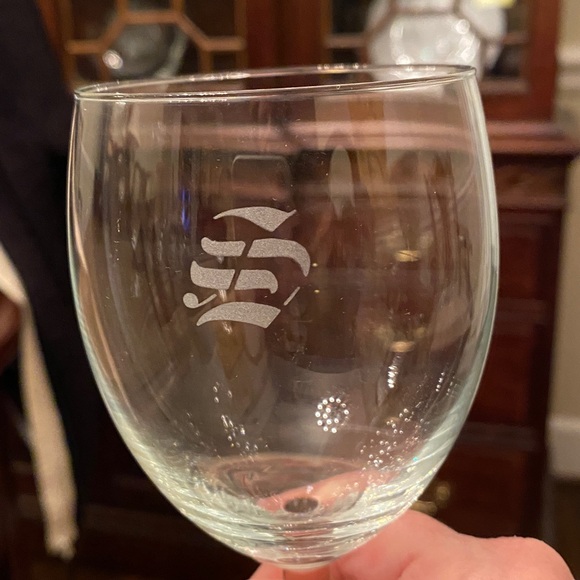 Vintage “S” Etched Monogram Wine Glass Set - Picture 2 of 5